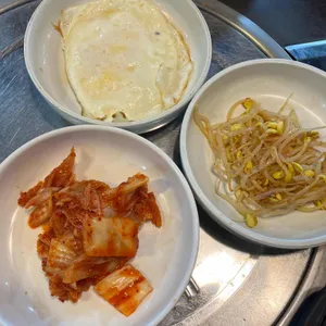 고인돌 김치떡삼겹 사진