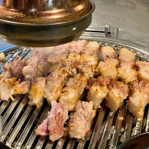 겨비겨비 사진