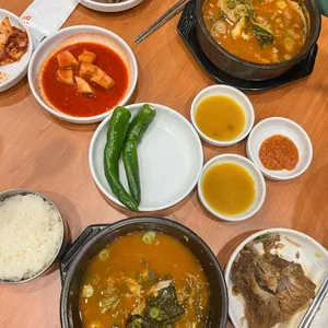 크라운감자탕 사진