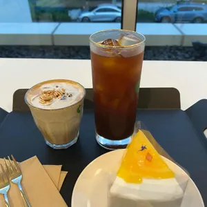 초당 고래 로스팅 카페 사진