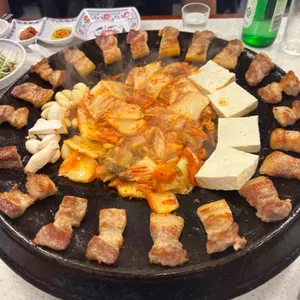 진짜무쇠삼겹 사진