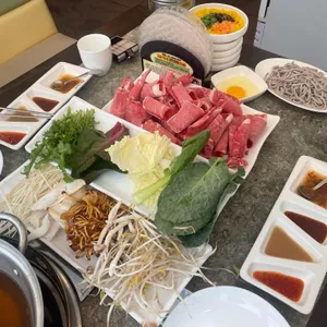 황돈 사진