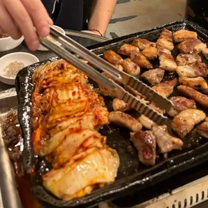 신김치생삼겹살 사진