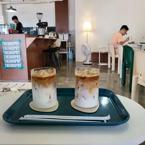 더 드롭 바이 사진