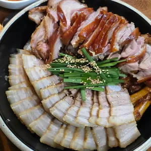 백년왕족발보쌈 대표 사진