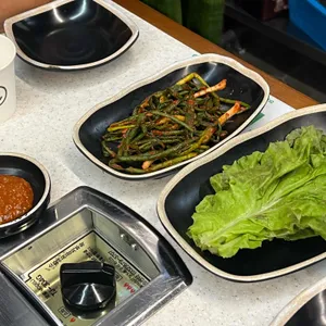 싹쓰리솥뚜껑김치삼겹살 사진