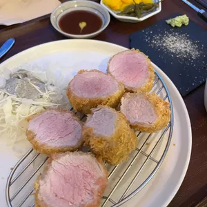 디귿 사진