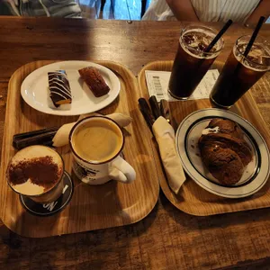 프랭크커핀바 사진