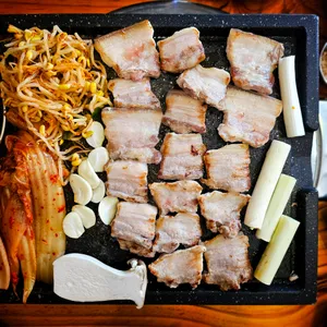 고백집 백반 삼겹살 리뷰 사진