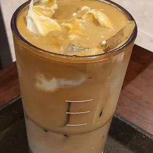 폴바셋 사진