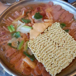 군오부대찌개 사진