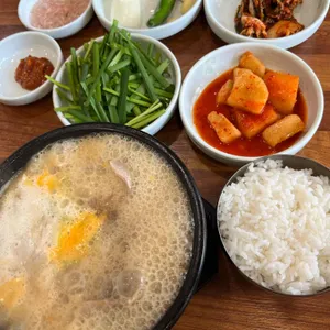 부산토박이돼지국밥 사진