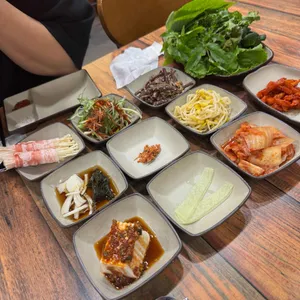 돼지생갈비박터졌네 사진