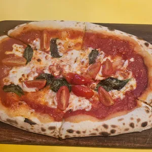 나폴리원피자 사진