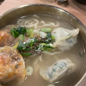 고석환손만두전골 사진