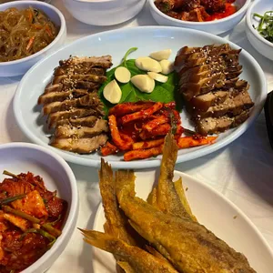 구드래 돌쌈밥 사진