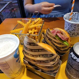 GTS버거 사진