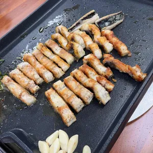 백억수산 풍천민물장어 어시장 사진