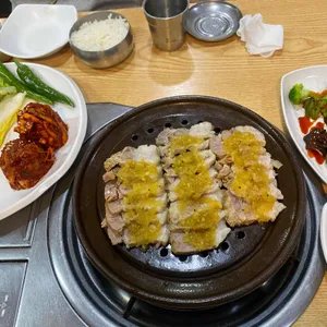 정담마늘보쌈 사진