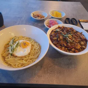 홍유단 사진