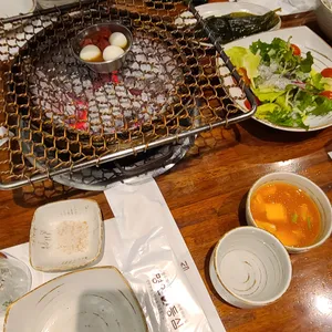 명인등심 사진