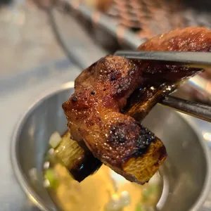 꺼멍도야지 대표 사진