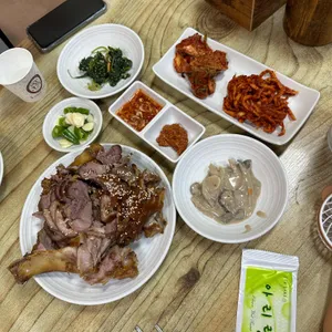 장가네 왕족발 사진