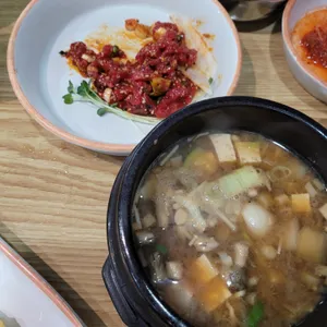 우민회관 대표 사진