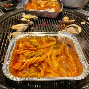 조개와 칼국수 사진