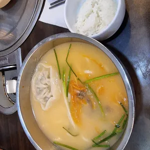 명동칼국수샤브샤브 사진