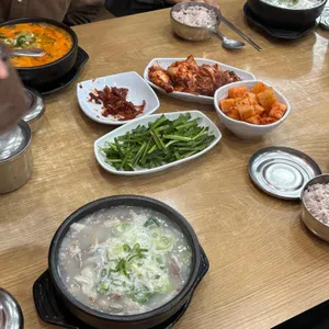 동춘사골순대국 사진