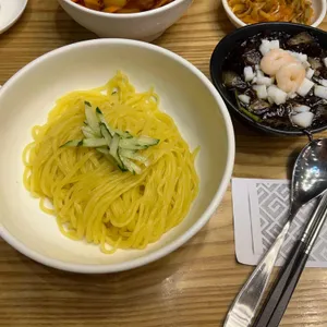 홍보석 사진