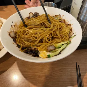 탕옌 사진
