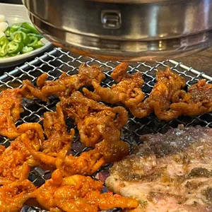 참숯불닭발과오돌뼈 사진