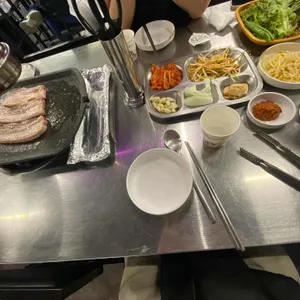 만석돼지 사진