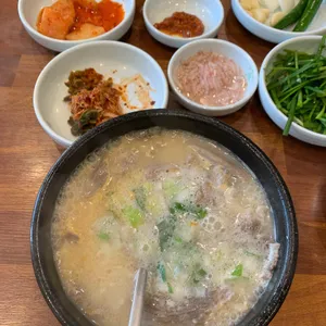 부산토박이돼지국밥 사진