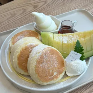어나더미네스 사진