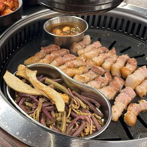 삼돼천왕 사진