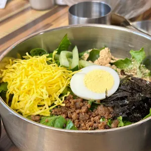 평이담백 뼈칼국수 사진