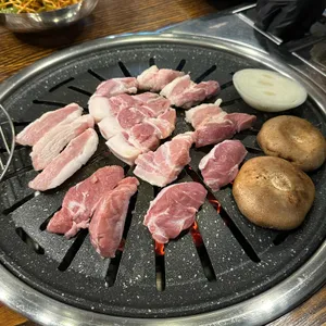 팔팔참숯구이 사진