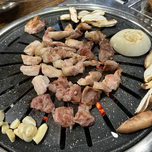 팔팔참숯구이 사진