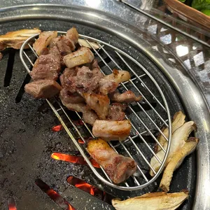 팔팔참숯구이 사진