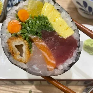 바를정찬 사진