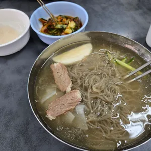 평양냉면 사진