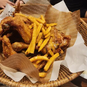 경성치킨 사진