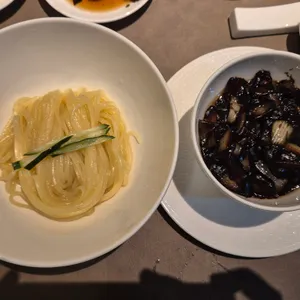 더 그레이트 홍연 사진