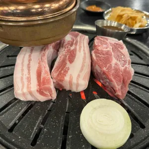 고근산 흑돼지 사진