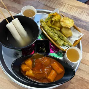 카페보스앤분식 사진 1