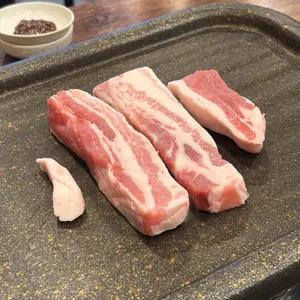 고향집 김치삼겹살 사진