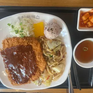 홍익돈까스 사진